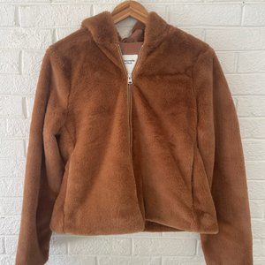 NWOT Abercrombie hooded faux fur zip-up coat jacket, size M